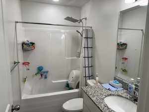 Second upstairs Bath