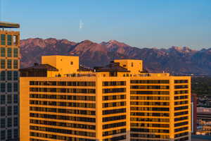 City view with a mountainous background