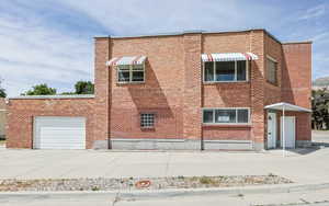 Commercial on Main and Apartment Above with Separate Entrance