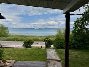 Take a stroll to the LAKE ACCESS!