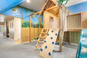 2nd floor play area