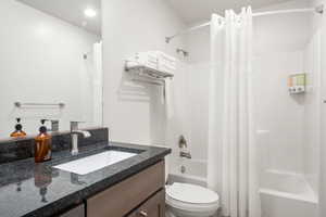 Ensuite bathroom #4