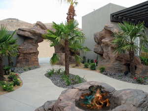 View of property's community with a mountain view