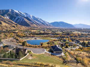 Bird's eye view of a water and mountain view