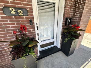 Door leading to unit B