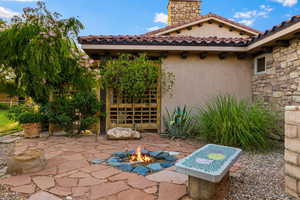 Private Courtyard with Fire Pit – The Ultimate Stargazing Spot