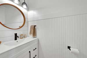 1/2 Bathroom off side entrance