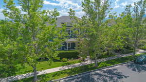 View of front of house featuring a front yard