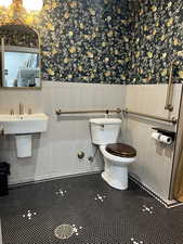 Retail Bathroom