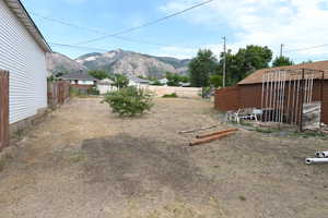 View of yard featuring a mountain view