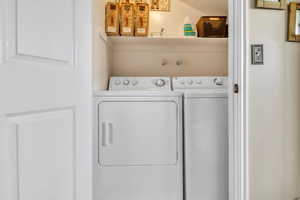 Washroom with independent washer and dryer