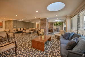 Community gathering space (2nd floor)