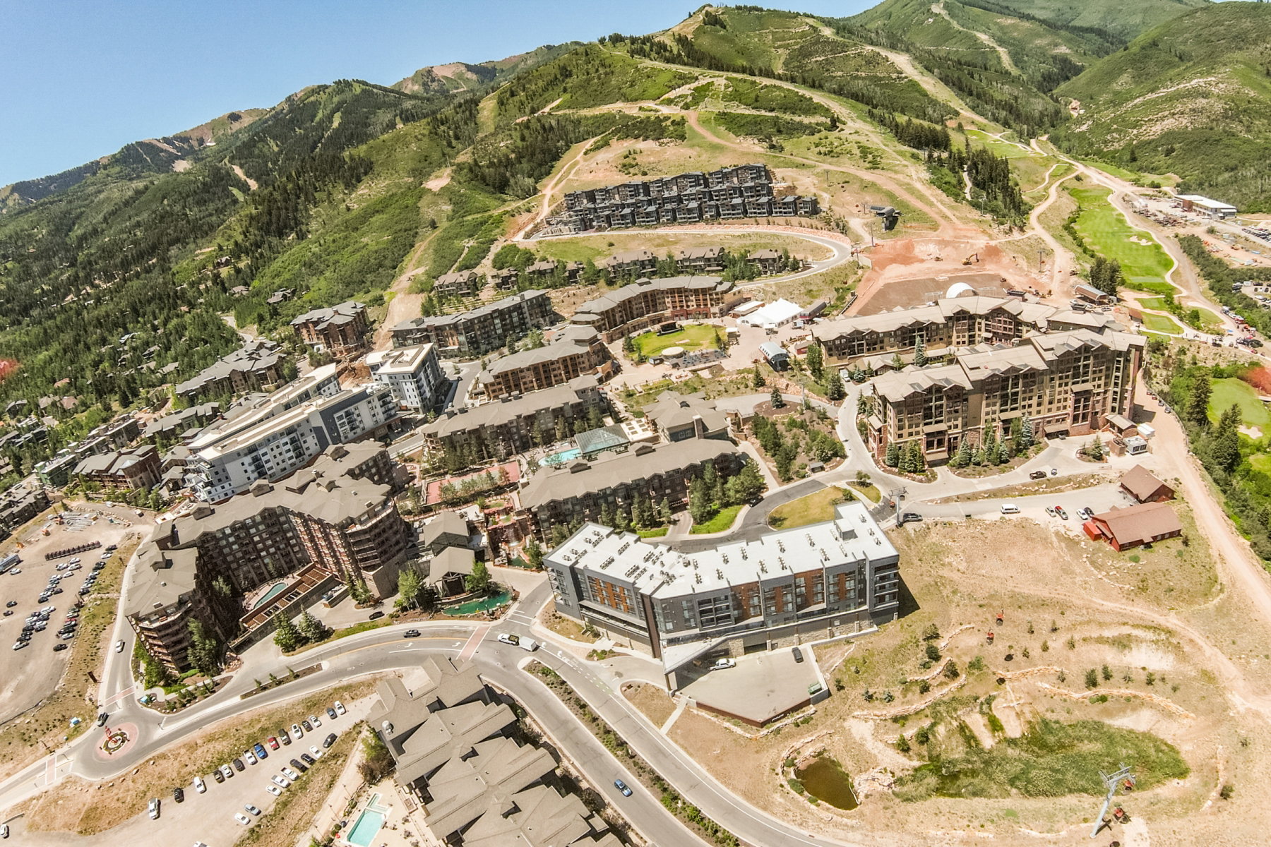 Aerial view of Yotel's location to the Forum