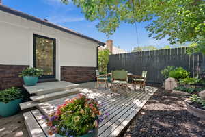Deck featuring outdoor dining area