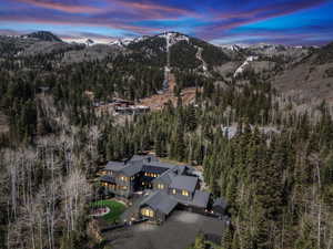 View of property location featuring a mountainous background
