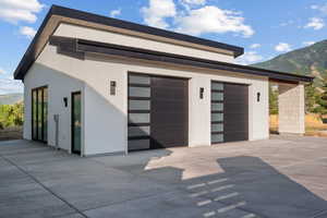 Detached Garage featuring a full kitchen and laundry and 3/4 bath.