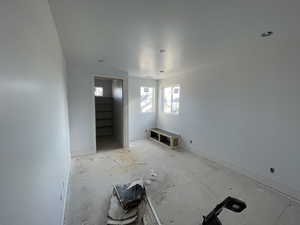 Spare room with baseboards