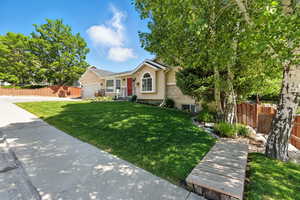 Home showing basement apartment walkway