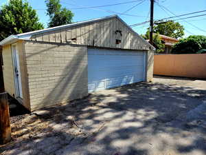 Oversized garage with tons of storage!