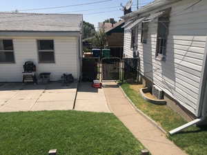 Fences backyard with health grasses