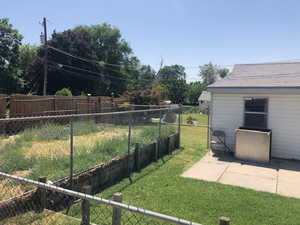 Fences parking area