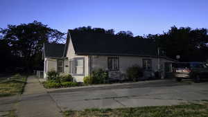 View of front of home with driveway