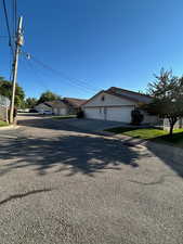 View of driveway