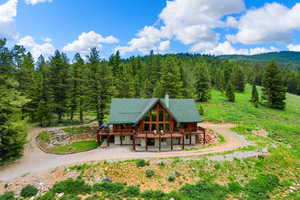 Eagles Roost stunning 15" log Lodge