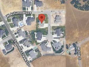 Aerial map of property and surrounding area