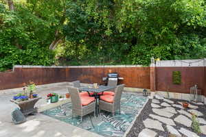 View of patio / terrace with outdoor dining space
