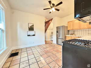 Bright & Sunny Kitchen!