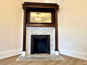 Working Fireplace w/Gas
