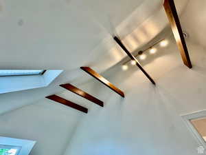 Valuts, Beams & Brick - So Charming!