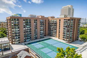 View of apartment building / complex