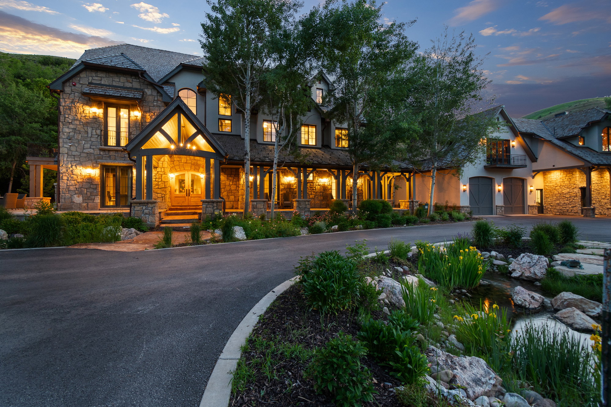 Main home entry-guest house at far right.