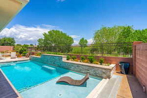New pool with automatic cover and shelf