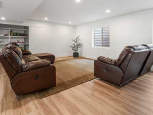 BIG family room w/storage closet