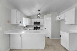 Updated White Cabinets & Quartz Countertop