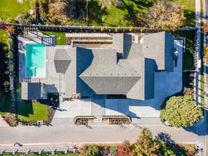 Bird's eye view of a pool area