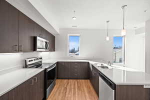 ALL KITCHEN APPLIANCES INCLUDED & MOVE-IN READY!
