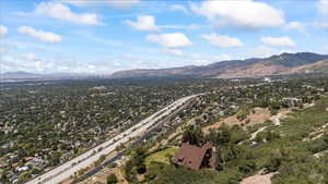 Bird's eye view of a mountainous background and a main thoroughfare