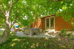 Hot tub off of primary suite
