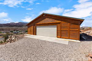 Detached garage featuring a mountain view40x42 with heat and cool