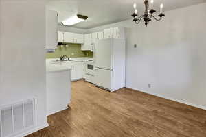 Kitchen & Dining area