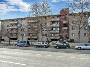 View of apartment building / complex