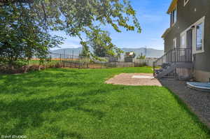 View of yard featuring a mountain view