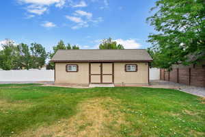 Backyard shed (12x20) with electricity