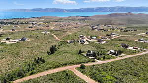 Bird's eye view of a water and mountain view