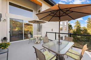 View of patio / terrace with outdoor dining space