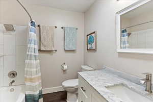Full Bathroom on Main level